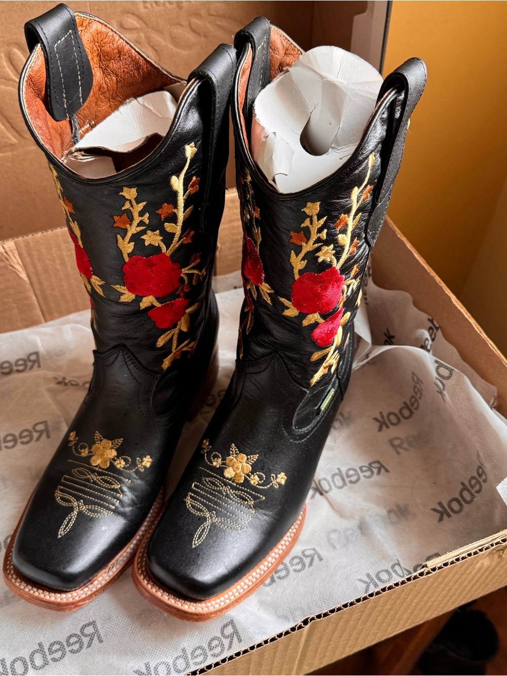 Pastizal Black cowgirl bootswith Red and Gold Floral Embroidery